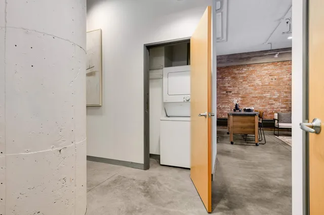 $1,750 | 250 Park Avenue, Unit 307, Minneapolis, MN 55415