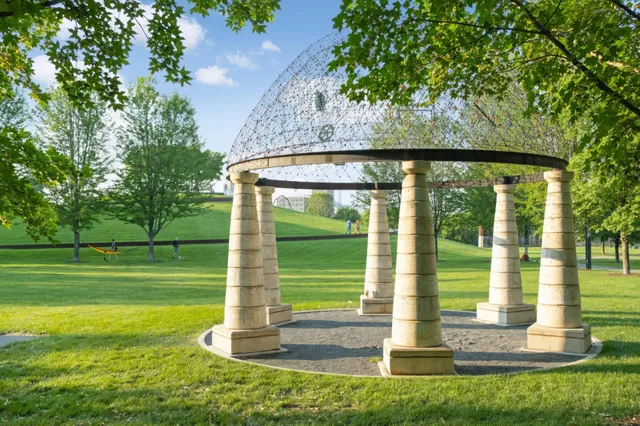 $1,750 | 250 Park Avenue, Unit 307, Minneapolis, MN 55415