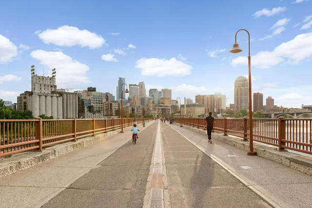 $1,750 | 250 Park Avenue, Unit 307, Minneapolis, MN 55415