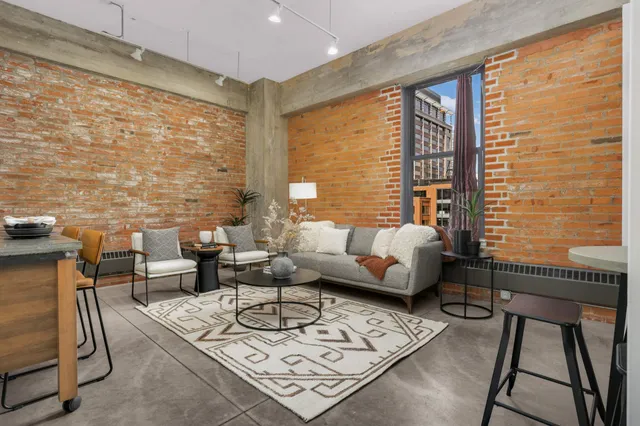 $1,750 | 250 Park Avenue, Unit 307, Minneapolis, MN 55415