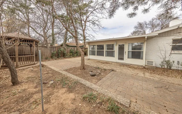 $300,000 | 3423 55th Street, Lubbock, TX 79413