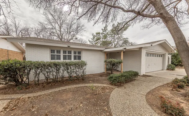 $300,000 | 3423 55th Street, Lubbock, TX 79413