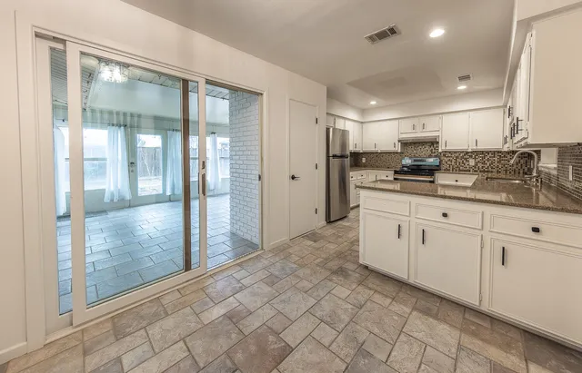 $300,000 | 3423 55th Street, Lubbock, TX 79413