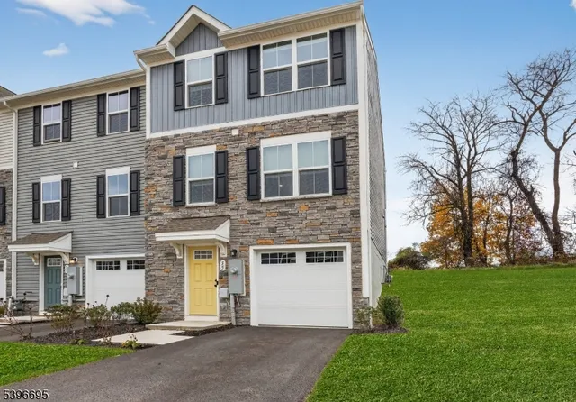 $419,000 | 55 Limestone Boulevard, Washington, NJ 07882