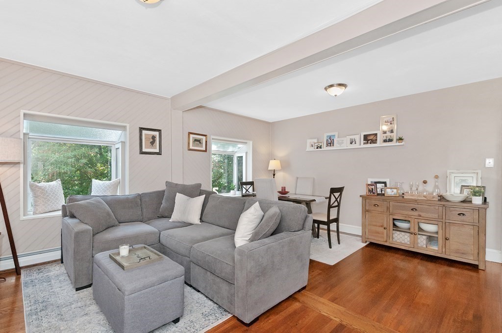19 Edgehill Road Saugus, MA 01906 - Photo 4 of 22 Gallery Image 4
