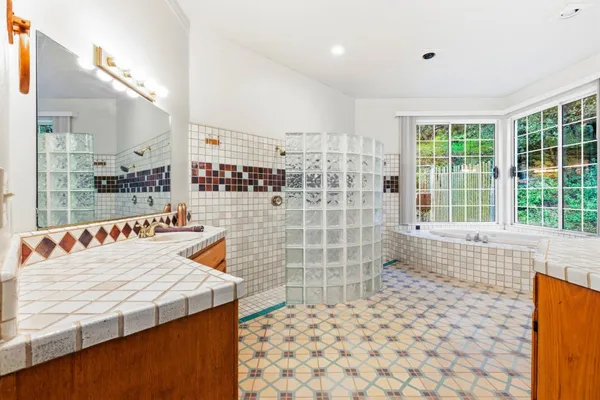 a bath room with a sink