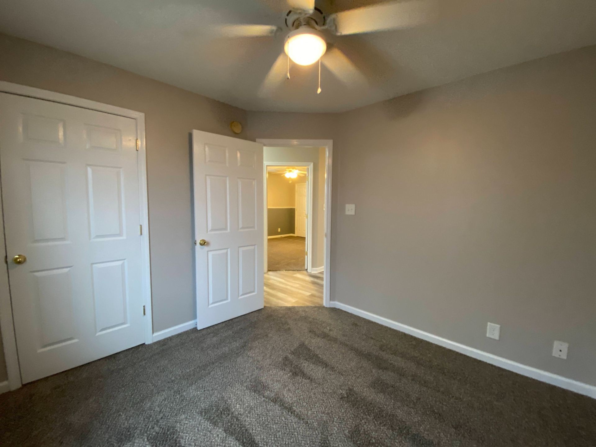 428 Filmore Road Oak Grove, KY 42262 - Photo 14 of 16 an empty room with a bathroom