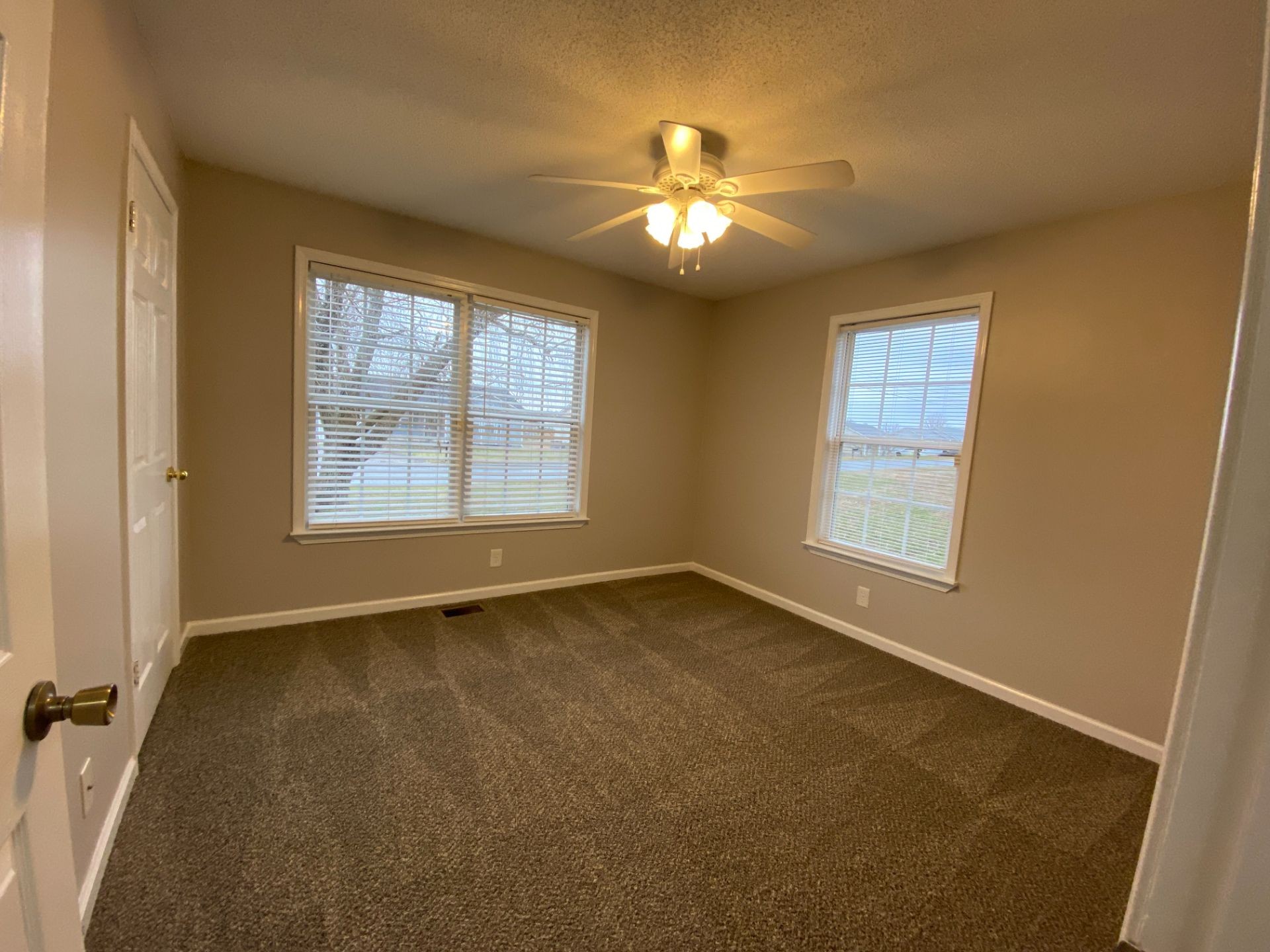 428 Filmore Road Oak Grove, KY 42262 - Photo 10 of 16 a view of an empty room with a window