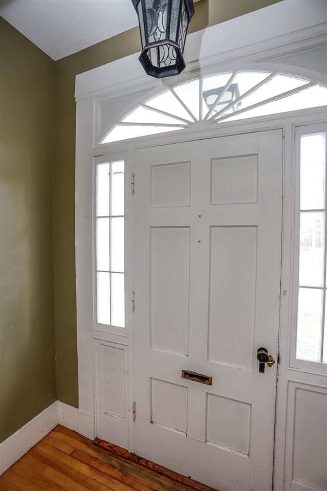 48 Mammoth Road Manchester, NH 03103 - Photo 11 of 29