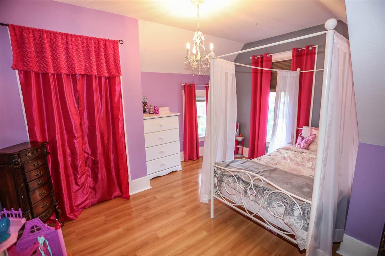 48 Mammoth Road Manchester, NH 03103 - Photo 12 of 29
