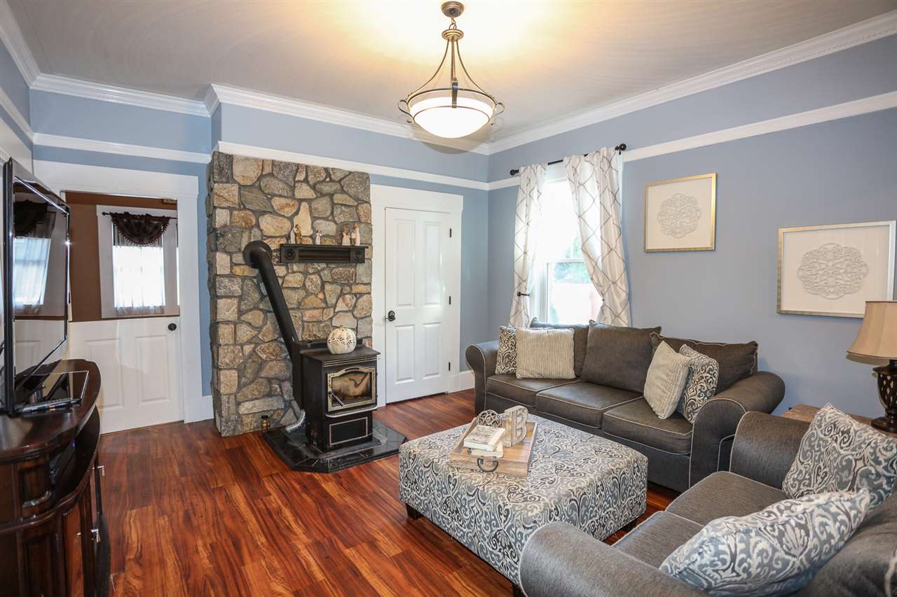 48 Mammoth Road Manchester, NH 03103 - Photo 3 of 29