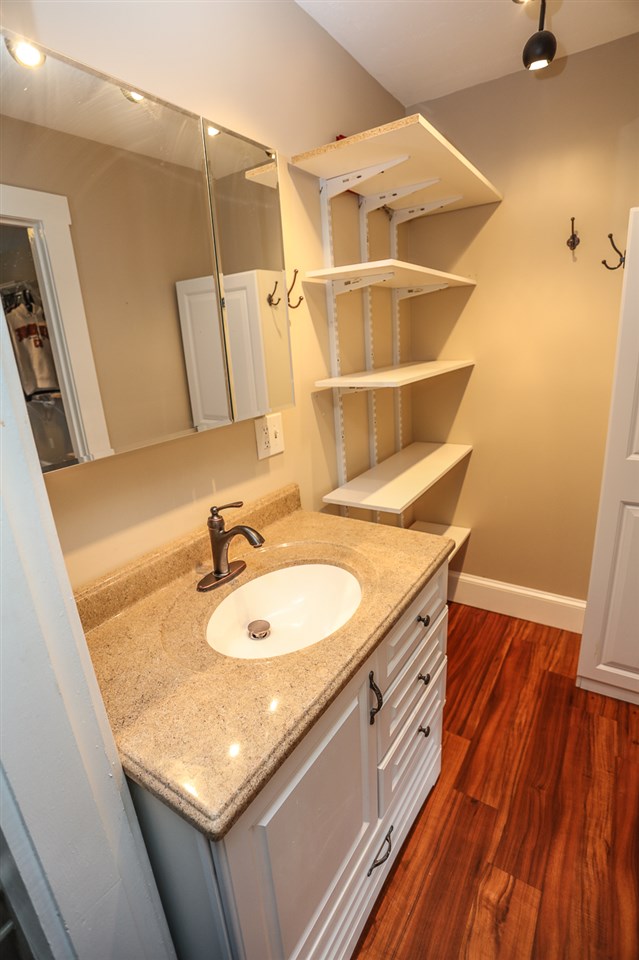 48 Mammoth Road Manchester, NH 03103 - Photo 27 of 29
