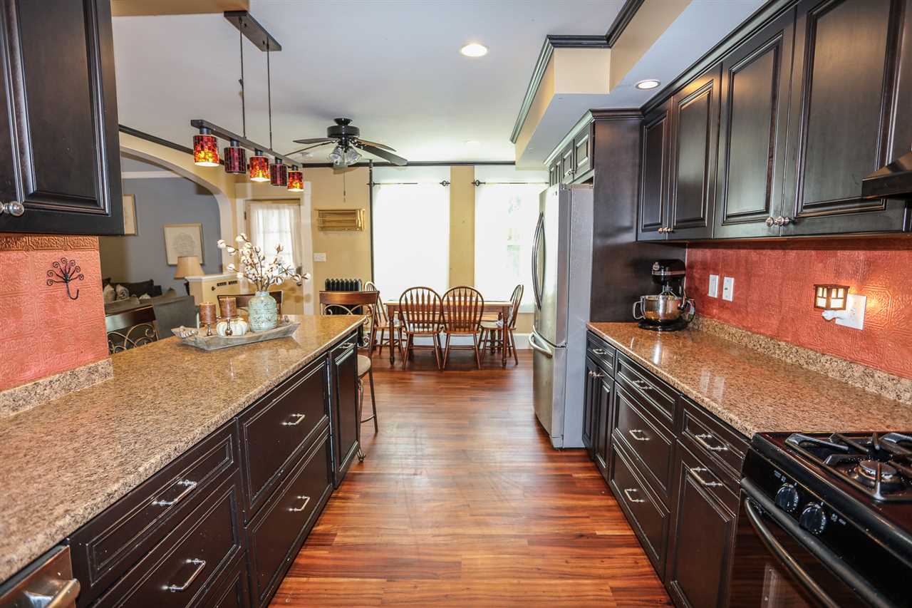 48 Mammoth Road Manchester, NH 03103 - Photo 5 of 29