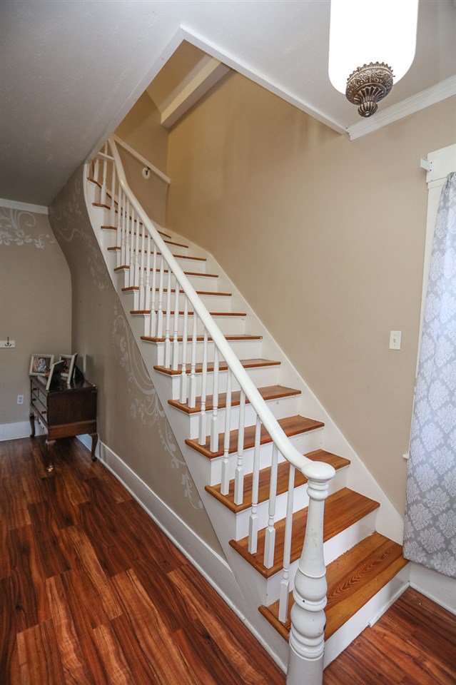 48 Mammoth Road Manchester, NH 03103 - Photo 9 of 29