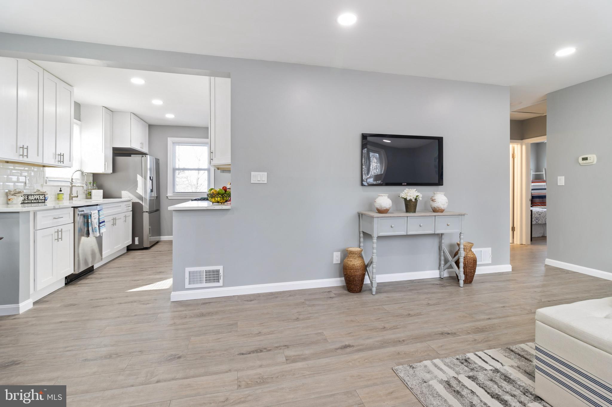 3650 Clifmar Road Baltimore, MD 21244 - Photo 3 of 34