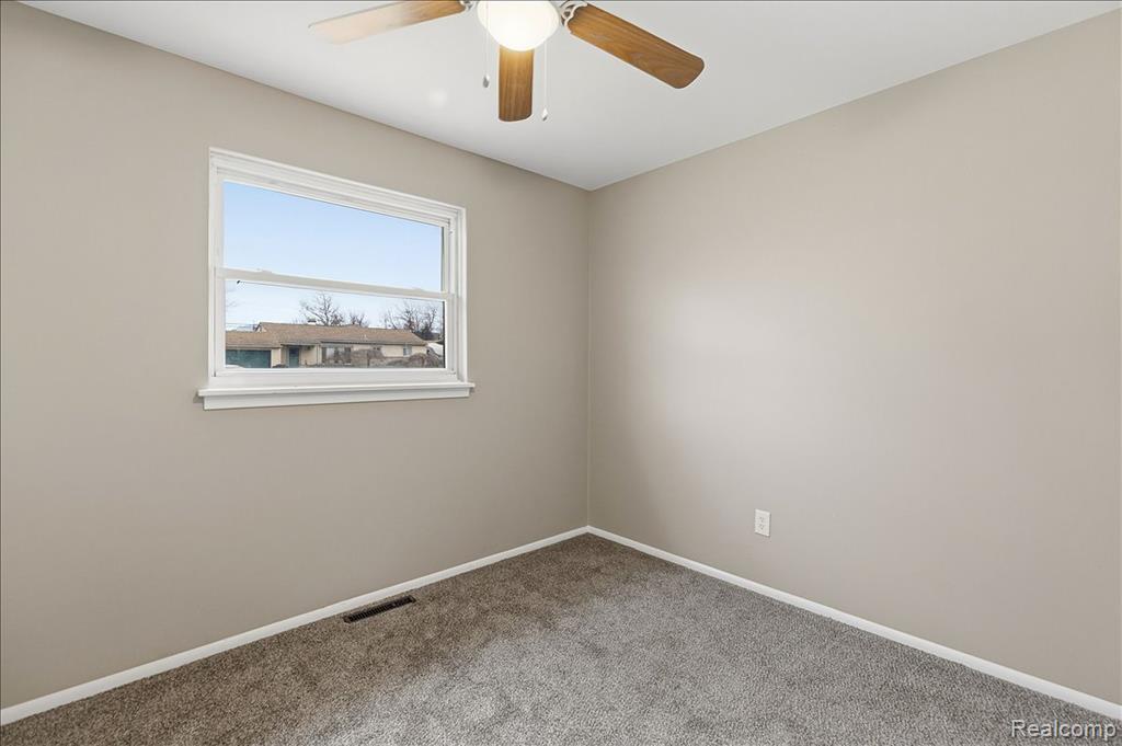 2160 Phillips Road Auburn Hills, MI 48326 - Photo 16 of 48