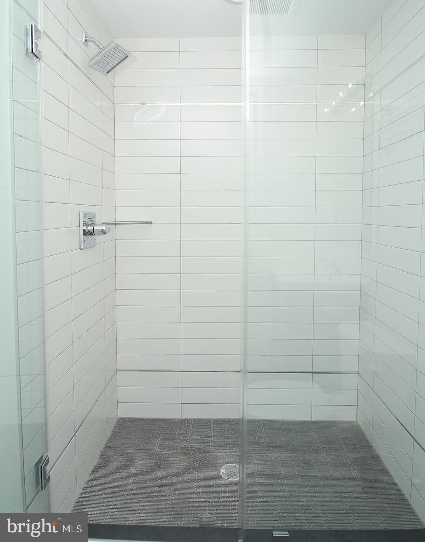 2722 Earp Street Philadelphia, PA 19146 - Photo 11 of 21