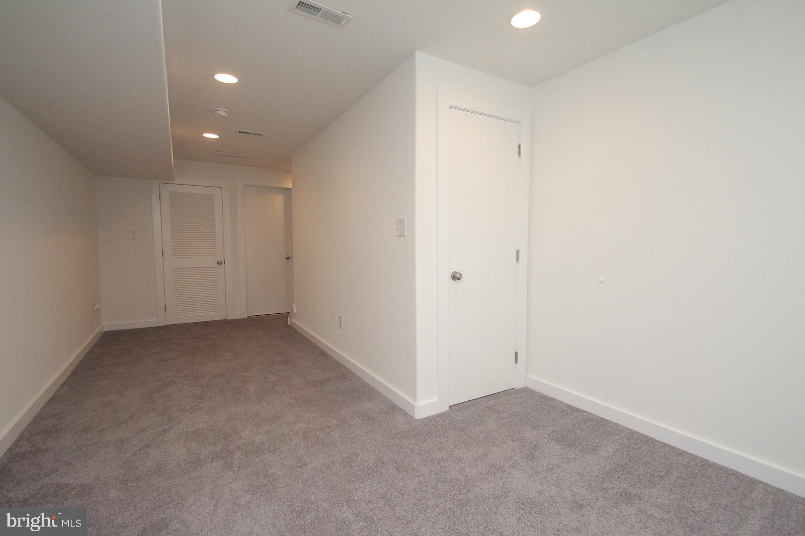 2722 Earp Street Philadelphia, PA 19146 - Photo 10 of 21