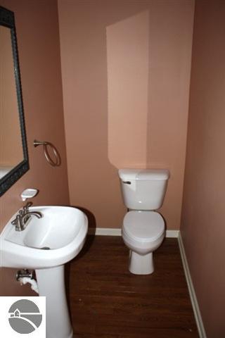 975 South Weldon Road Beulah, MI 49617 - Photo 14 of 15 1712841-13.JPG