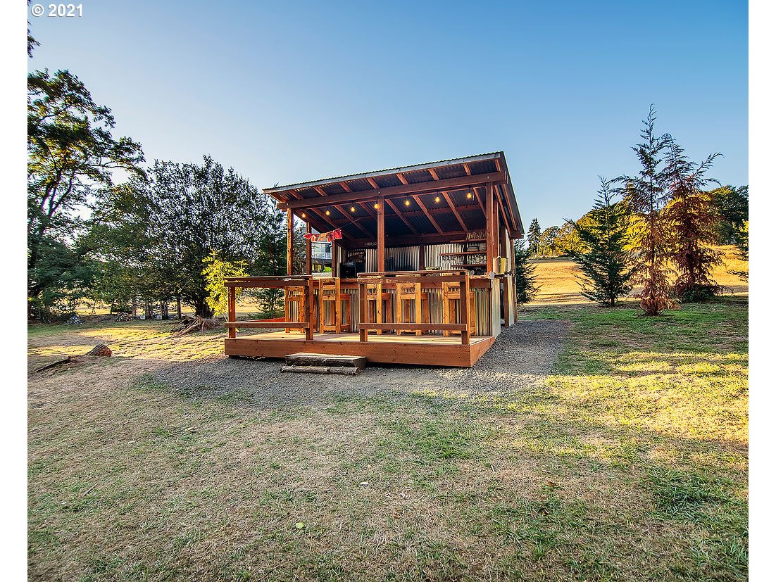 1038 Cloverdale Road Kalama, WA 98625 - Photo 21 of 32 Gallery Image 21