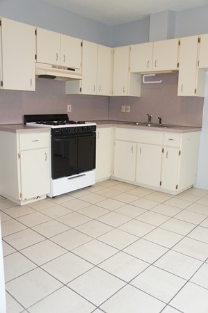 4 Ridge Road, Unit 4 Revere, MA 02151 - Photo 4 of 11