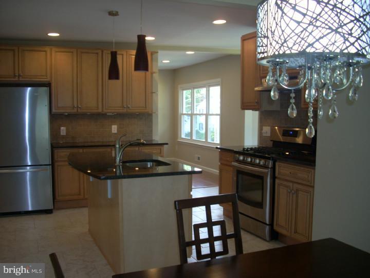 39 Mabel Street Ewing, NJ 08638 - Photo 9 of 23