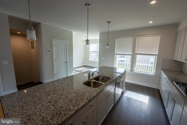 $3,700 | 1622 Sandpiper Bay Loop, Dumfries, VA 22026