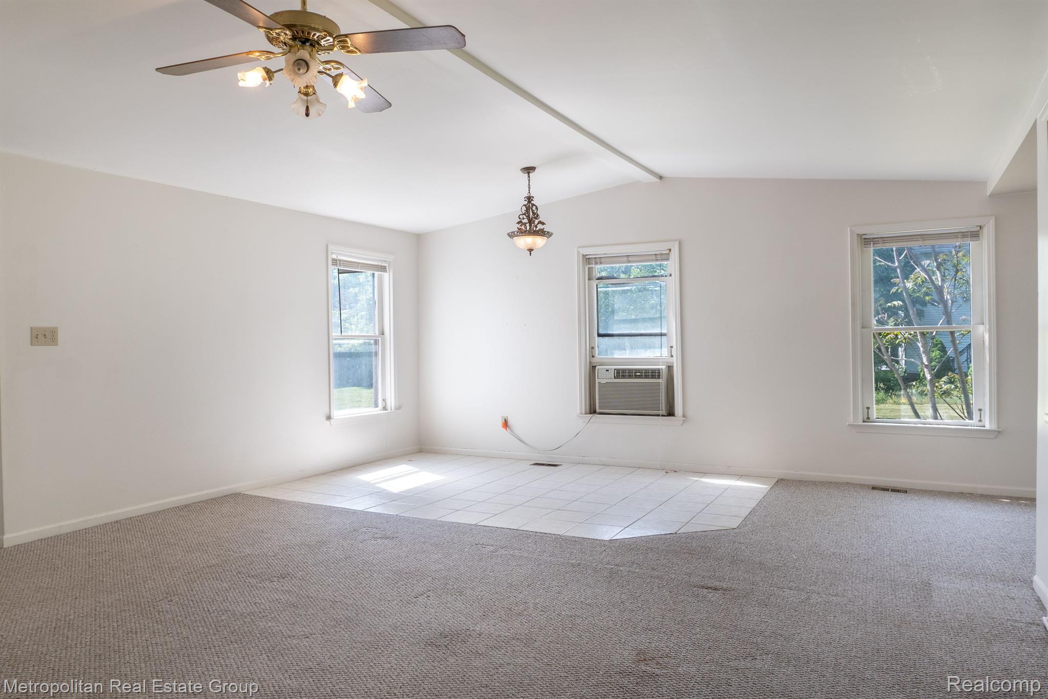 10324 Maple Road Hartland, MI 48353 - Photo 4 of 39 Gallery Image 4