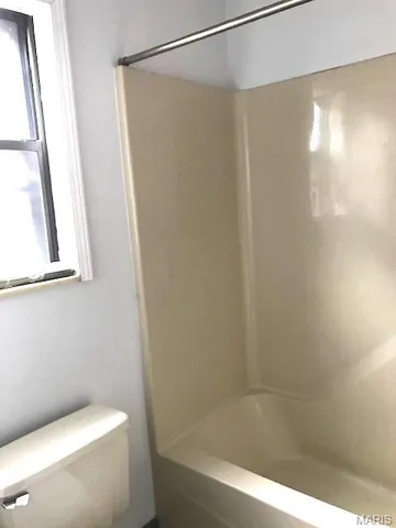 $850 | 76 Peachtree Lane, Fairview Heights, IL 62208