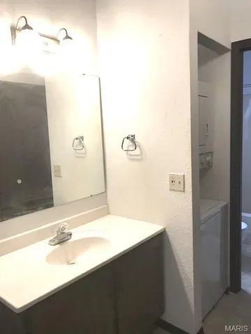 $850 | 76 Peachtree Lane, Fairview Heights, IL 62208