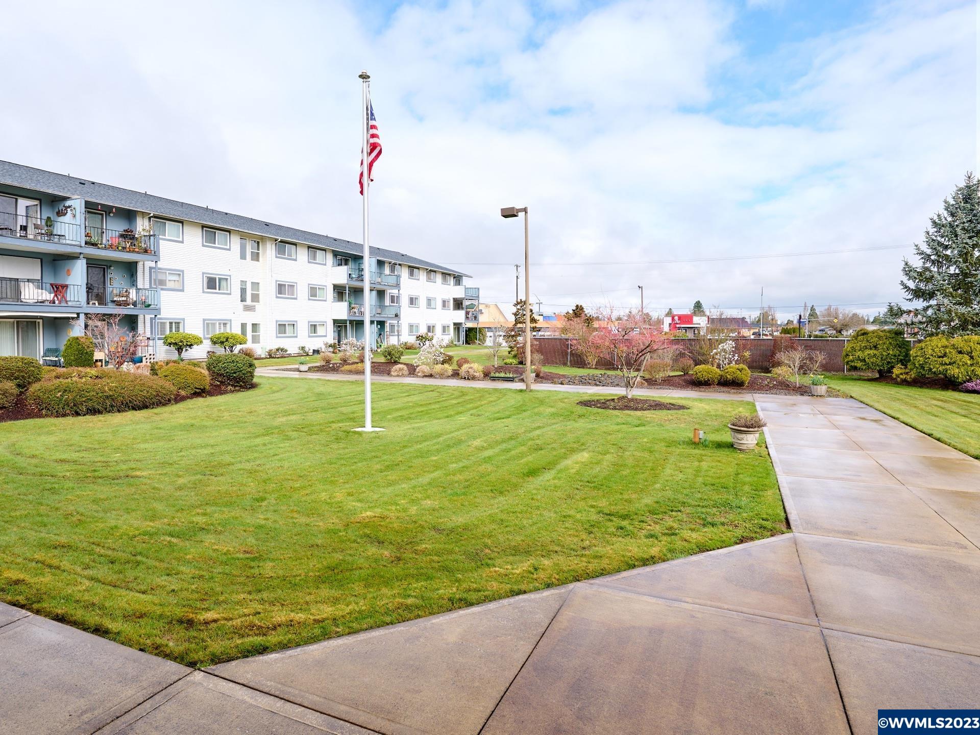 950 Evergreen Road, Unit 121 Woodburn, OR 97071 - Photo 25 of 28