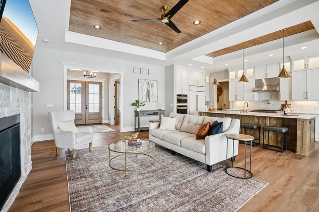 $1,459,900 | W279N6010 Serenity Drive, Sussex, WI 53089