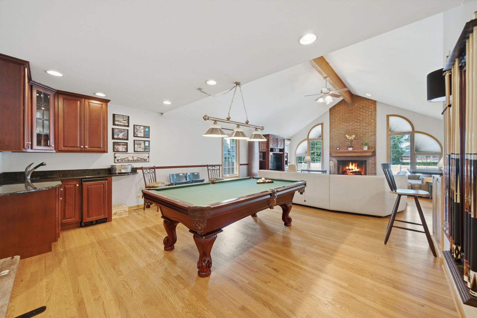 1654 Wadsworth Road Wheaton, IL 60189 - Photo 7 of 43 Gallery Image 7