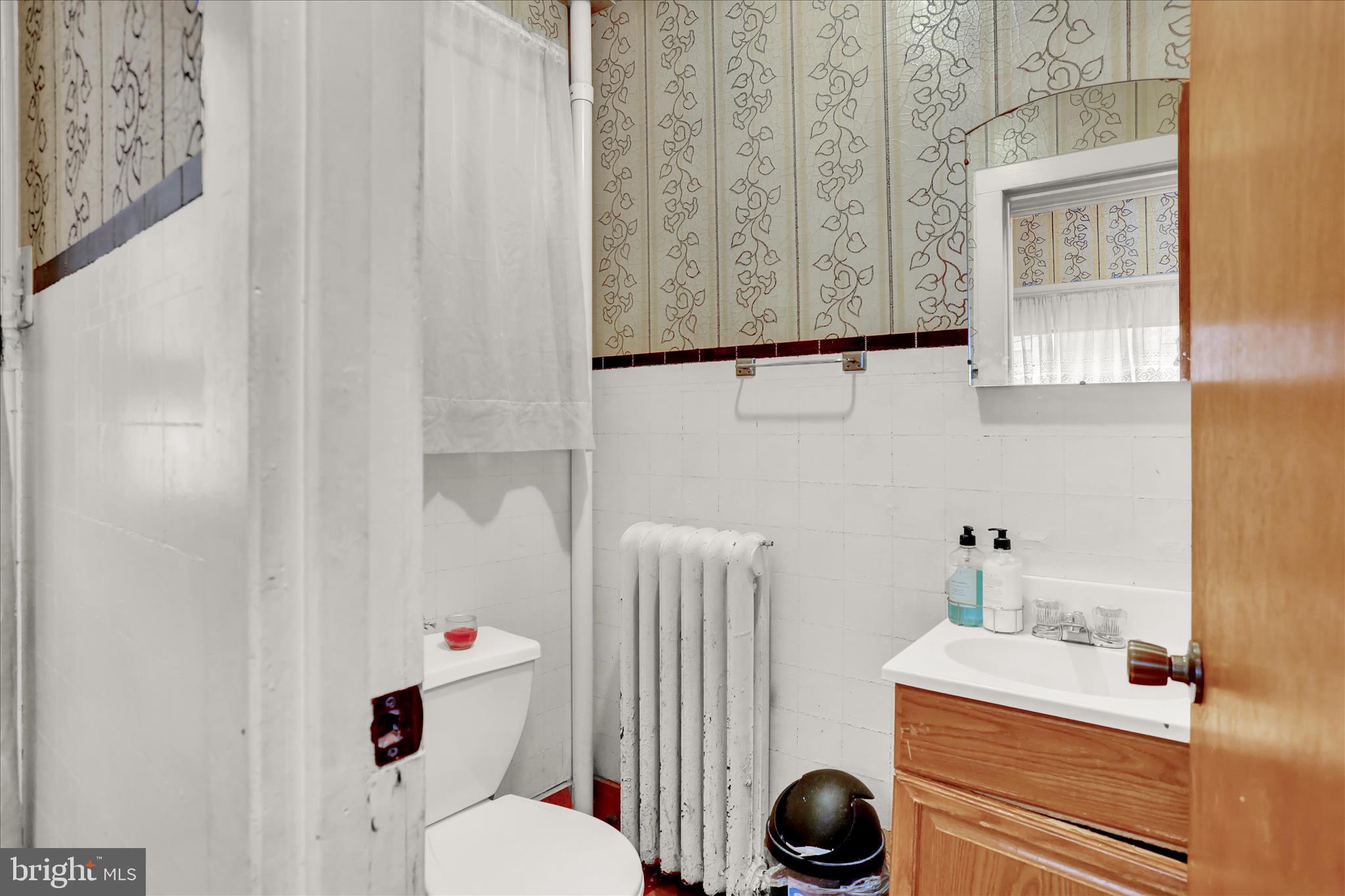 512 South 6th Street Reading, PA 19602 - Photo 12 of 30 3I3A2995