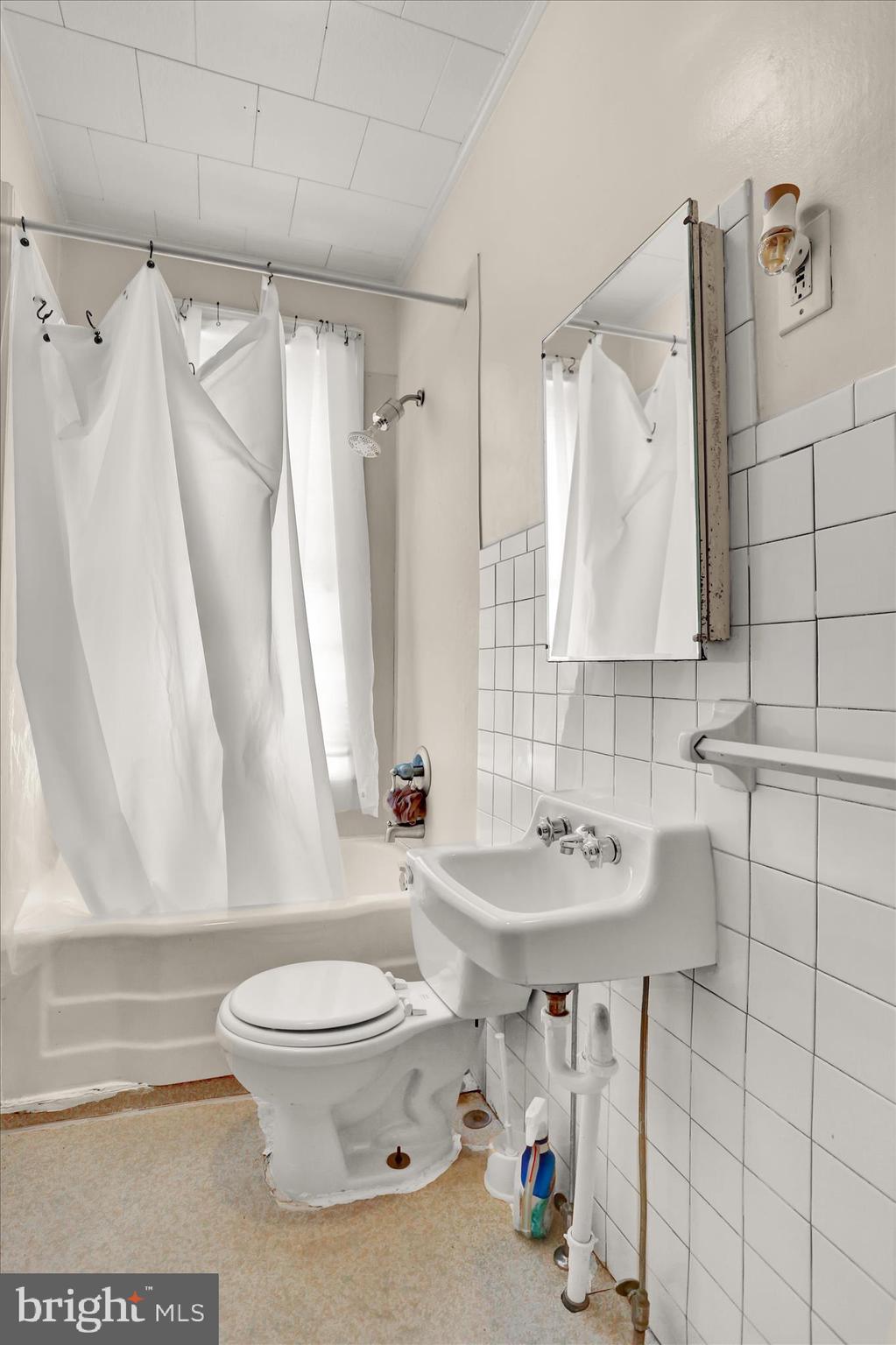 512 South 6th Street Reading, PA 19602 - Photo 23 of 30 3I3A3055