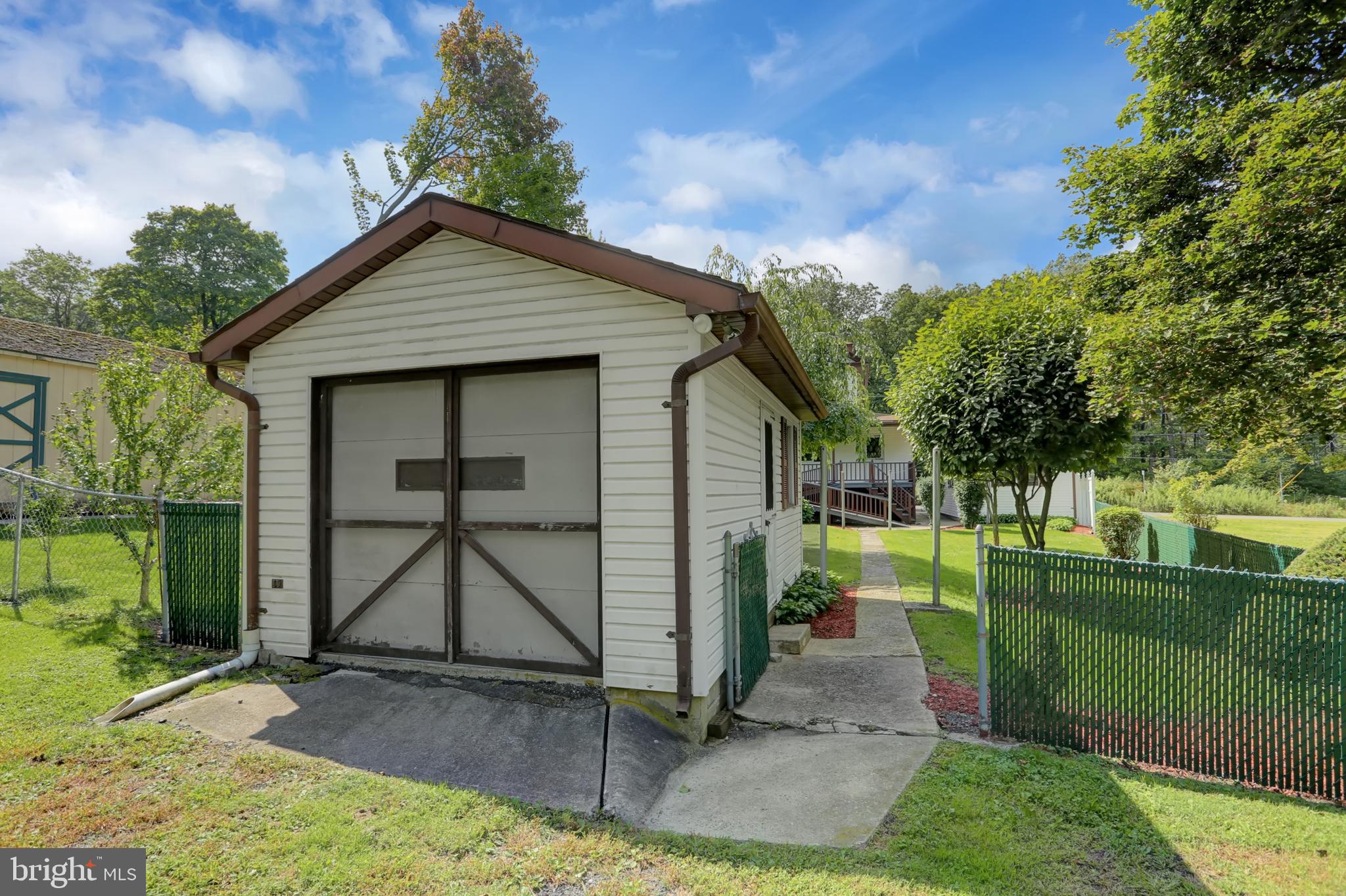 47 Main Street Pine Grove, PA 17963 - Photo 20 of 55