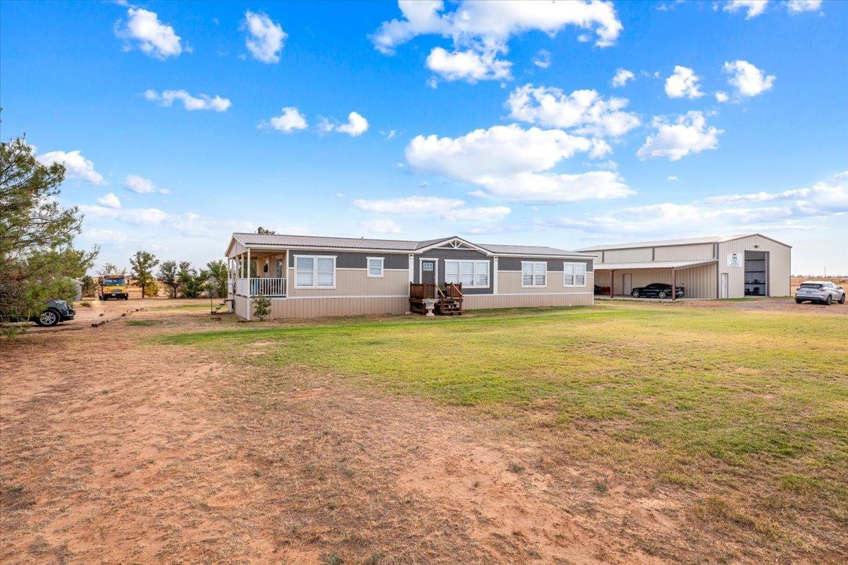 1124 Alaska Road Levelland, TX 79336 - Photo 1 of 40 Photo 1