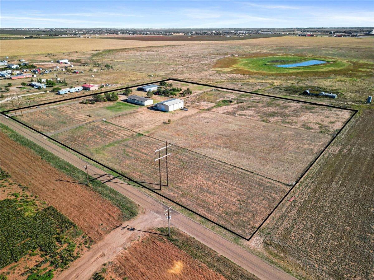 1124 Alaska Road Levelland, TX 79336 - Photo 2 of 40 Photo 2