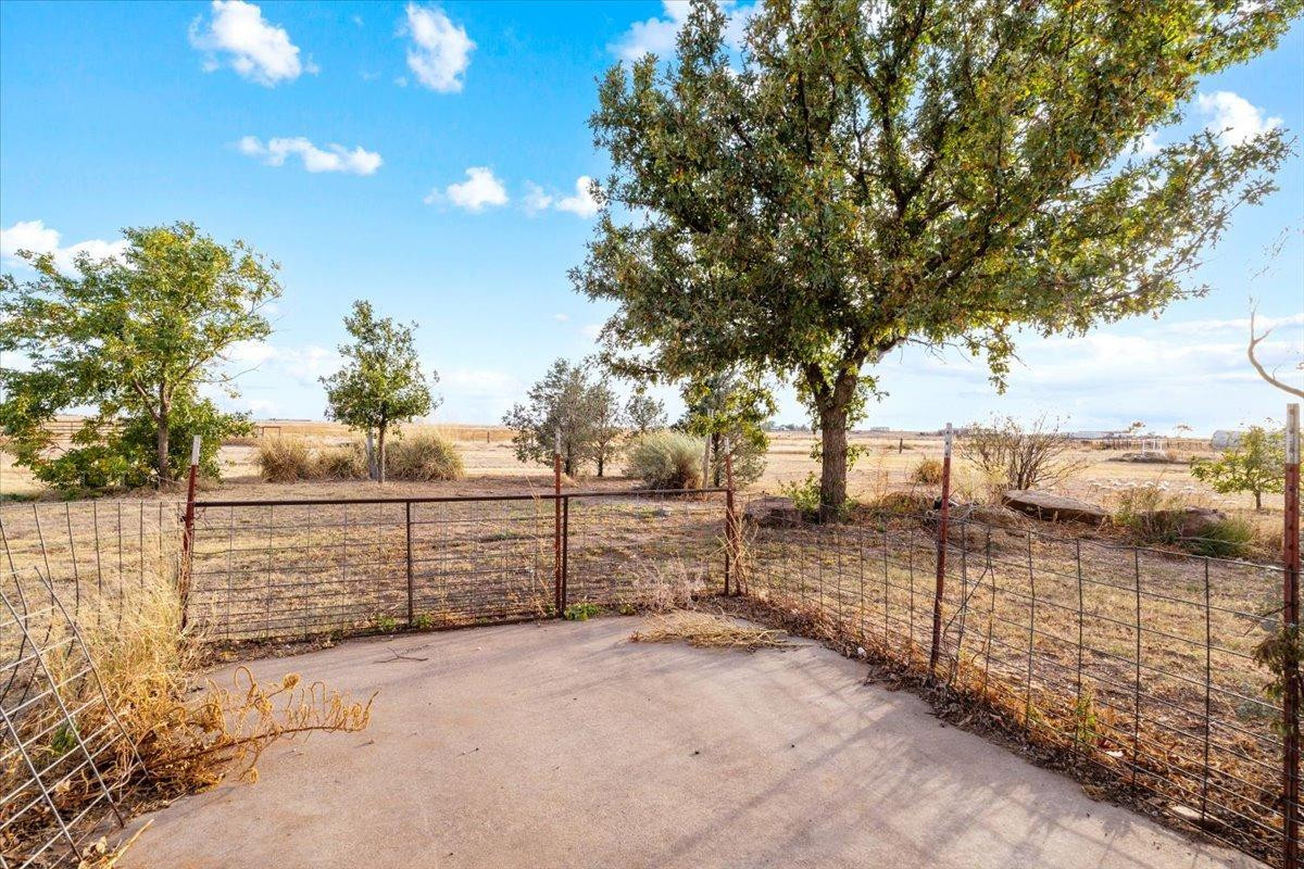 1124 Alaska Road Levelland, TX 79336 - Photo 3 of 40 Photo 3