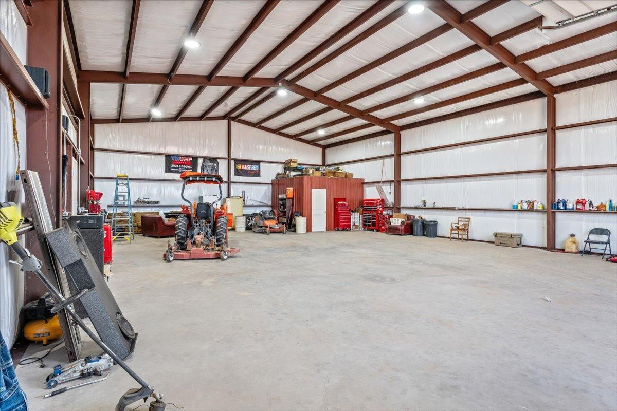 1124 Alaska Road Levelland, TX 79336 - Photo 8 of 40 Photo 9