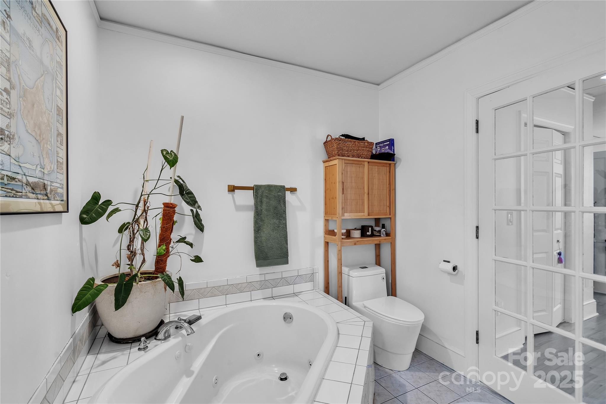 35 Wilcox Road Tryon, NC 28782 - Photo 15 of 24 a bathroom with a tub sink and mirror