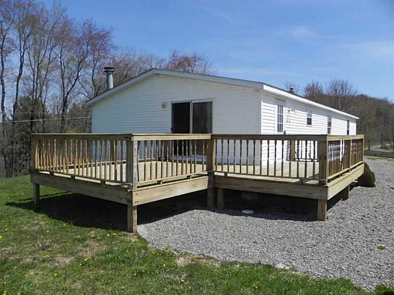 110 High Street Volant, PA 16156 - Photo 4 of 22 Patio/Deck.