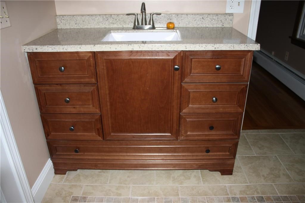 81 Mellon Road Warwick, RI 02889 - Photo 11 of 12 Gallery Image 11