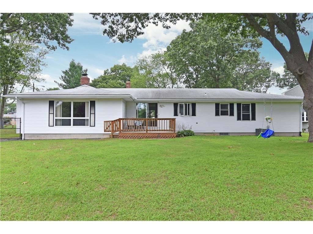 81 Mellon Road Warwick, RI 02889 - Photo 3 of 12 Gallery Image 3