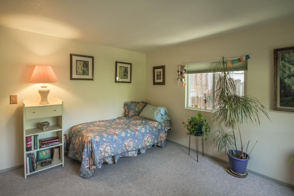 14791 Ravine Road Redding, CA 96003 - Photo 7 of 13 bed3