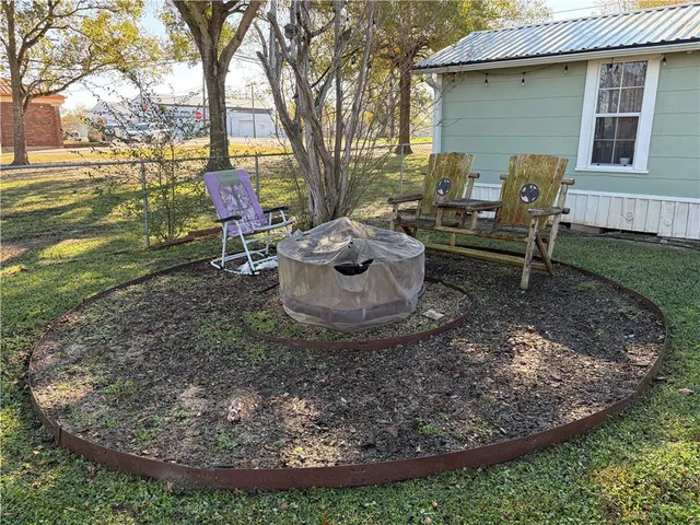 $1,000 | 3421 Main Street, Bedias, TX 77831