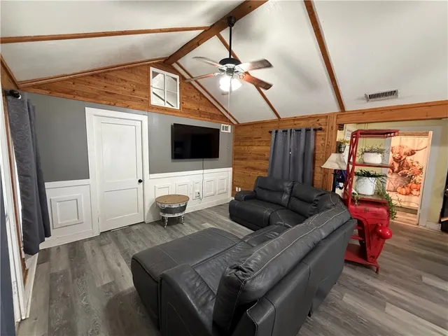 $1,000 | 3421 Main Street, Bedias, TX 77831