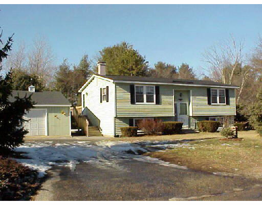 14 Warren Street Georgetown, MA 01833 - Photo 1 of 1 Gallery Image 1