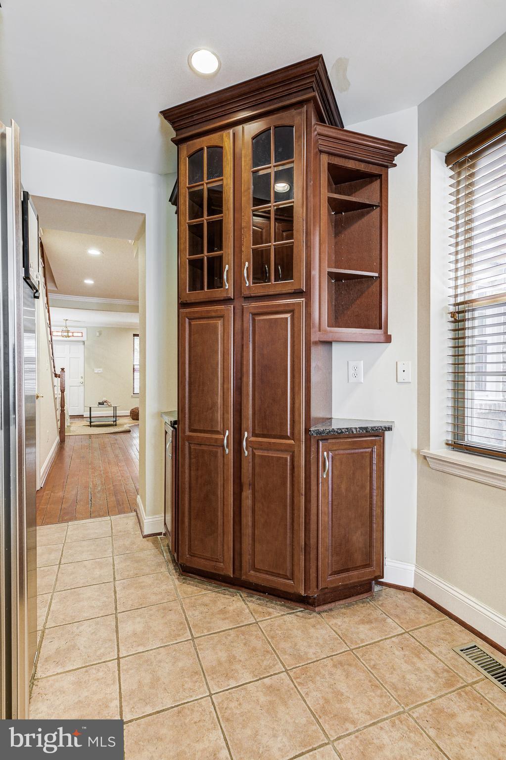 1120 Riverside Avenue Baltimore, MD 21230 - Photo 15 of 40 Plenty of cabinet space