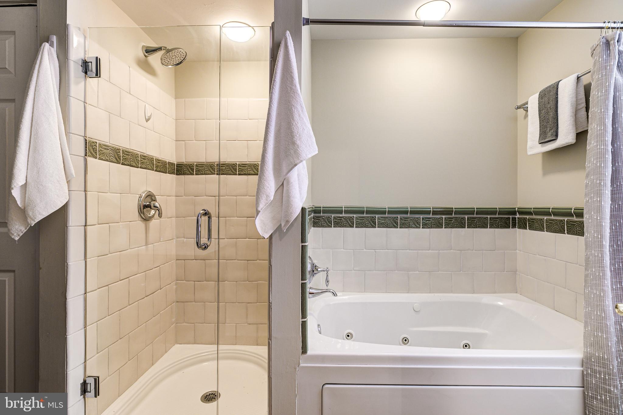 1120 Riverside Avenue Baltimore, MD 21230 - Photo 34 of 40 2nd level hall bath